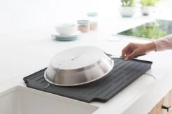 Brabantia SinkSide Afdruiprek - Dark Grey 23 Brabantia SinkSide Afdruiprek - Dark Grey -Afwas Benodigdheden Winkel 1200x799 14