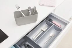 Brabantia SinkSide Afdruiprek Compact - Mid Grey 14 Brabantia SinkSide Afdruiprek Compact - Mid Grey -Afwas Benodigdheden Winkel 1200x799 4