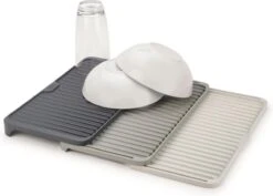 Joseph Joseph - Tier - Afdruipmat - Uitschuifbaar - Grijs 19 Joseph Joseph - Tier - Afdruipmat - Uitschuifbaar - Grijs -Afwas Benodigdheden Winkel 1200x862 3