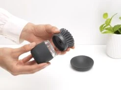 Brabantia Sink Side Afwasborstel - Met Zeepdispenser- Dark Grey 17 Brabantia Sink Side Afwasborstel - Met Zeepdispenser- Dark Grey -Afwas Benodigdheden Winkel 1200x900 33