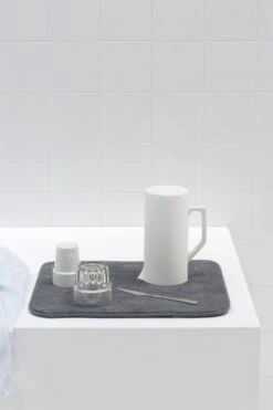 Brabantia SinkSide Afdruipmat Microvezel - 47 X 40 Cm - Dark Grey -Afwas Benodigdheden Winkel 799x1200 1